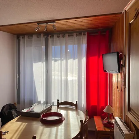 De 33m2 A 150 M Des Pistes Ла-Монжи